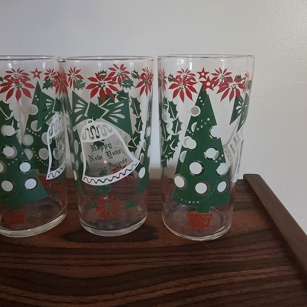 Set of Four/Vintage Dominion Green/Red/White/Mid Century Christmas Tumblers